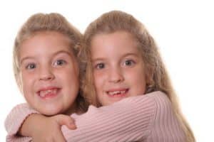 Can Identical Twins Look Different
