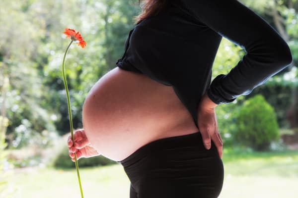what to expect at 8 Months Pregnant with Twins