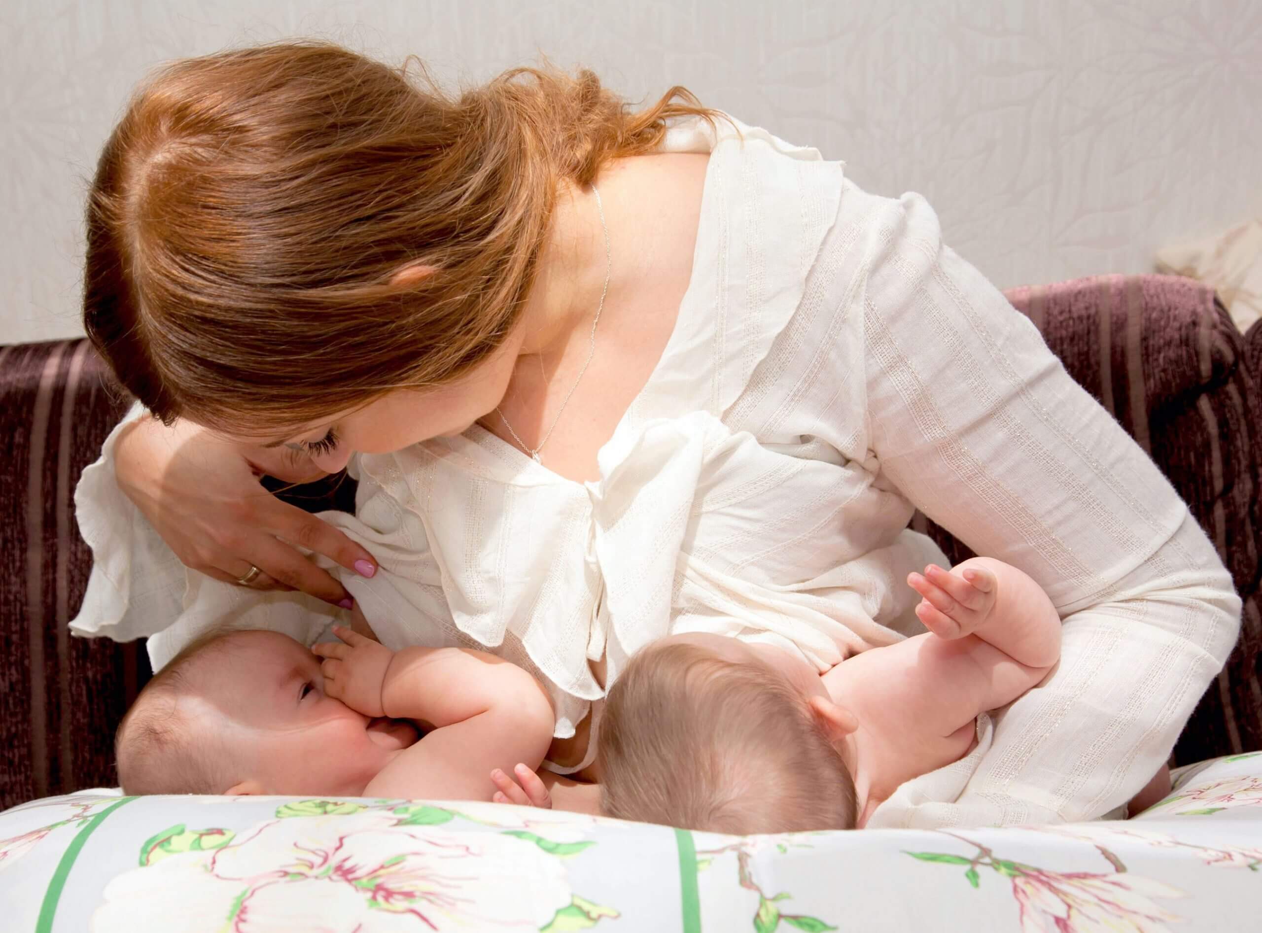 https://www.twinstuff.com/wp-content/uploads/2020/10/twins-breastfeeding-1.jpg